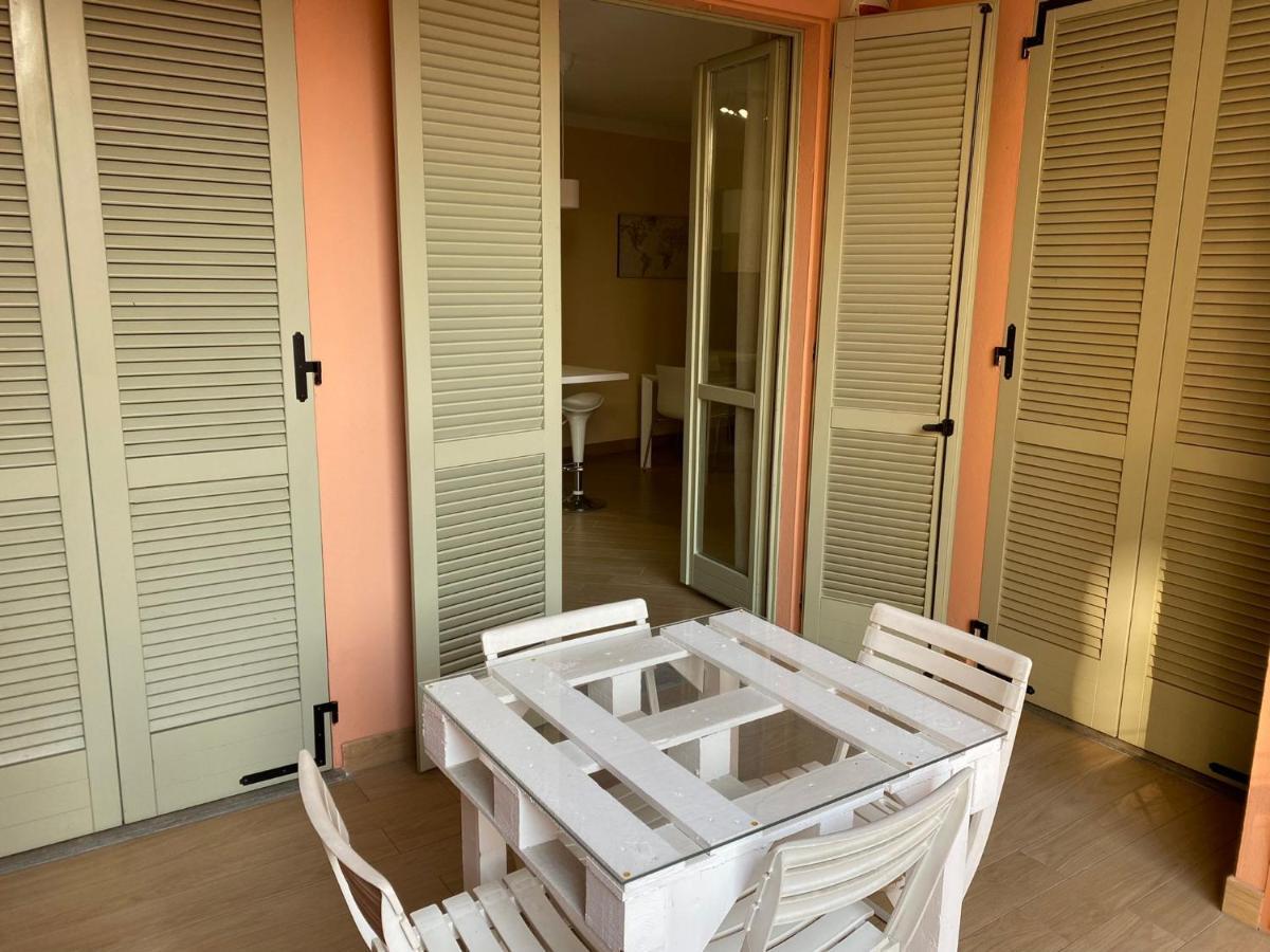 Comecasa Modern Apartment In Historical Centre Asti Buitenkant foto