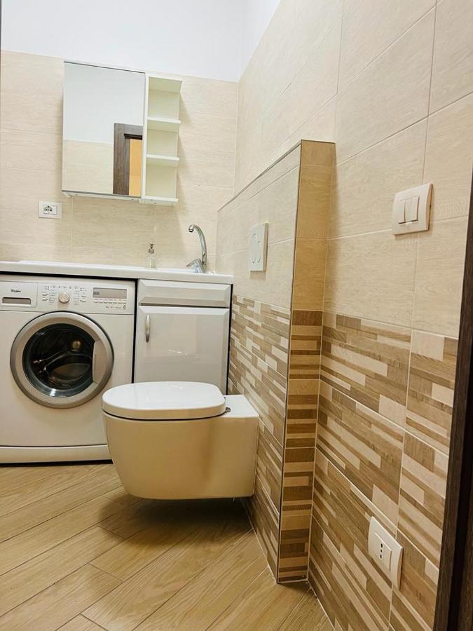 Comecasa Modern Apartment In Historical Centre Asti Buitenkant foto