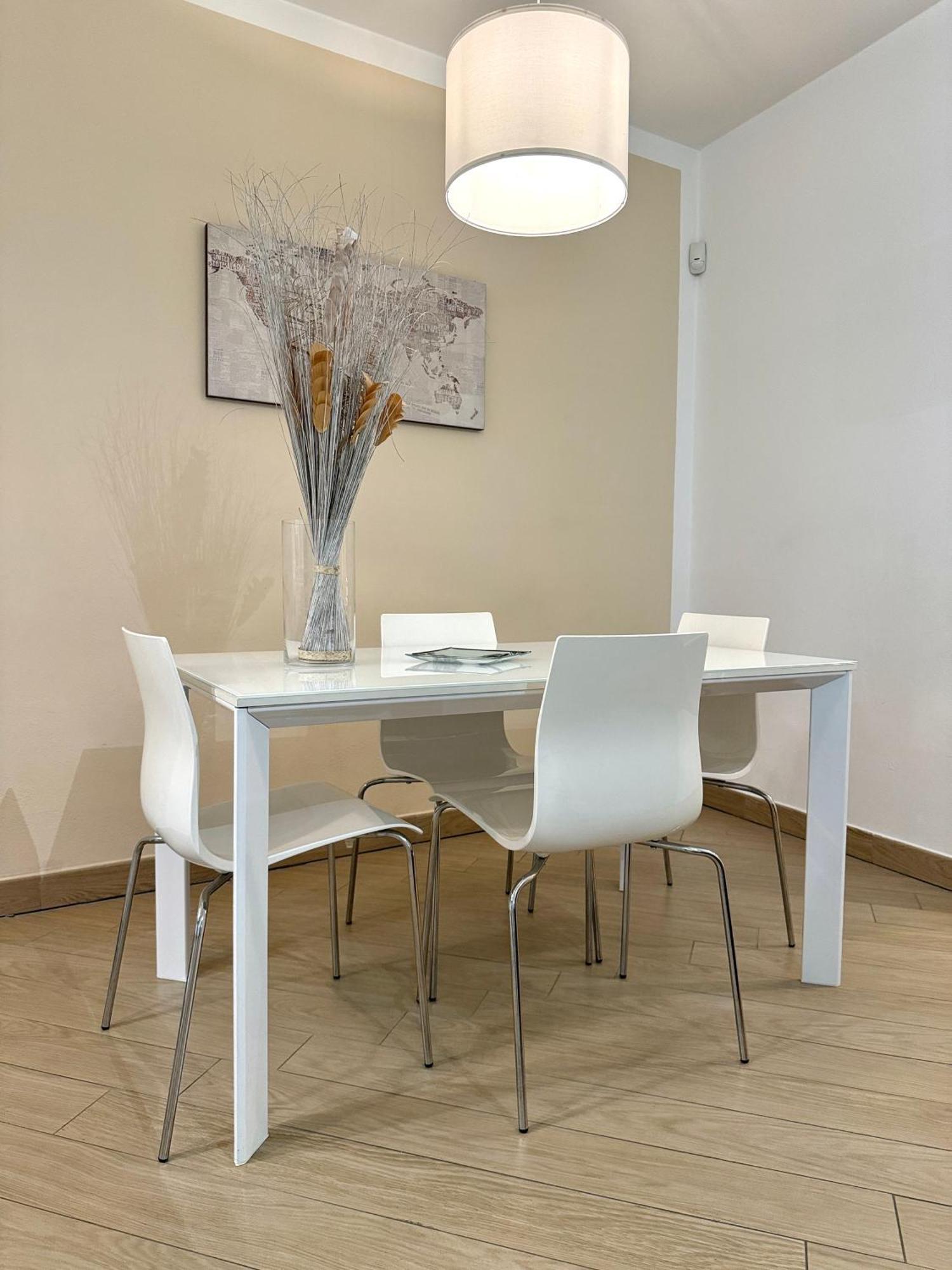 Comecasa Modern Apartment In Historical Centre Asti Buitenkant foto